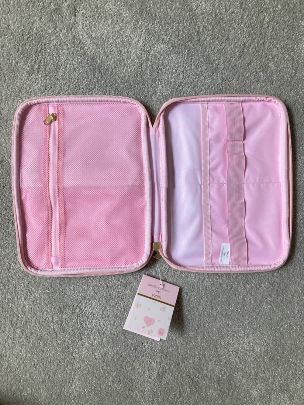IN-HAND | LoveShackFancy x Target Yoobi Blooming Heirloom Ditsy Tech Organizer - Picture 3 of 7